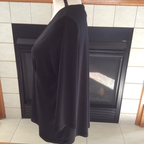 New Additions Maternity Top - Picture 2 of 4